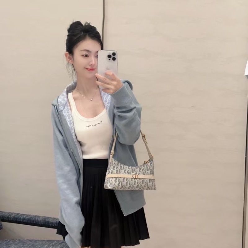 DIOR迪奧 全新Montaigne Cigale 海鹽藍腋下包 hobo餃子包-9