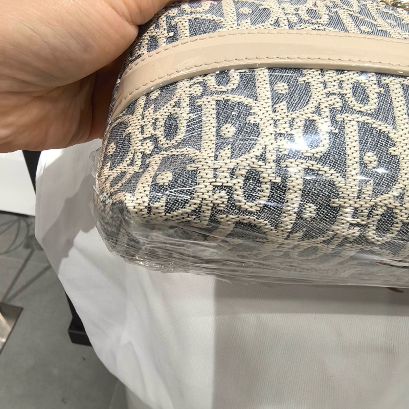 DIOR迪奧 全新Montaigne Cigale 海鹽藍腋下包 hobo餃子包-12