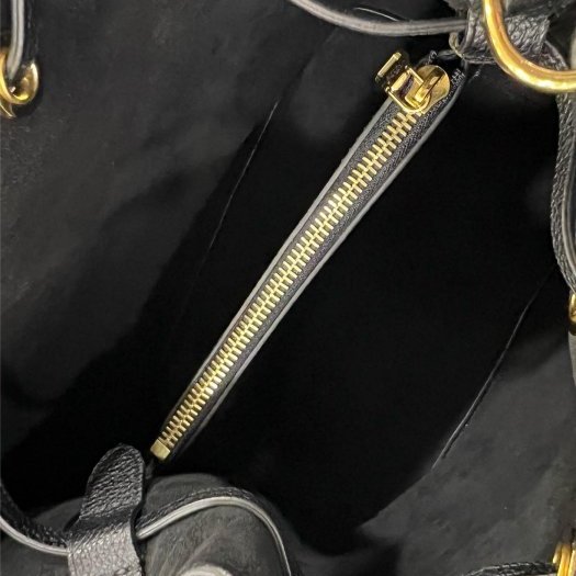 東區正精品㊣LV M45256 NEONOE MM 黑色全皮壓紋字紋金釦抽繩束口水桶包手提包肩背包 RZ6346-11