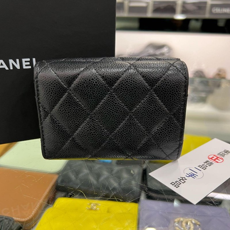 東區正精品㊣ CHANEL AP0230 香奈兒黑色荔枝牛皮前後金釦迷你三折釦子短夾 RZ6348-7