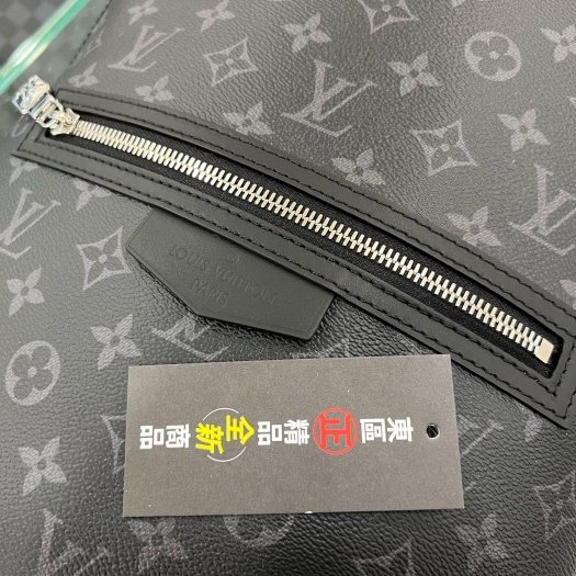 東區正精品㊣LV M14020 Discovery Slim 全新黑花錢口袋拉鍊後背包 RZ6345-9