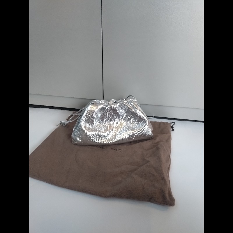 BV 銀色皮革迷你雲朵包 mini pouch-4