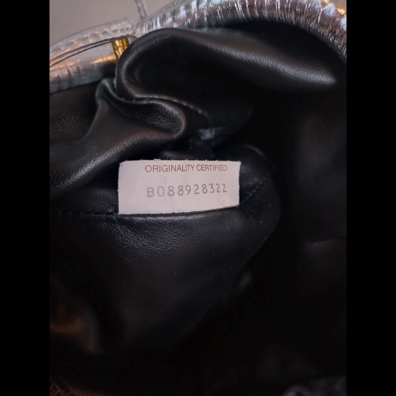 BV 銀色皮革迷你雲朵包 mini pouch-18