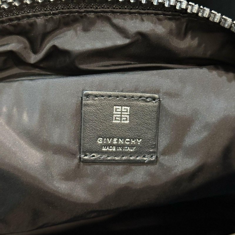 💎Han's house精品服飾💎GIVENCHY 紀梵希 尼龍 側背包-7