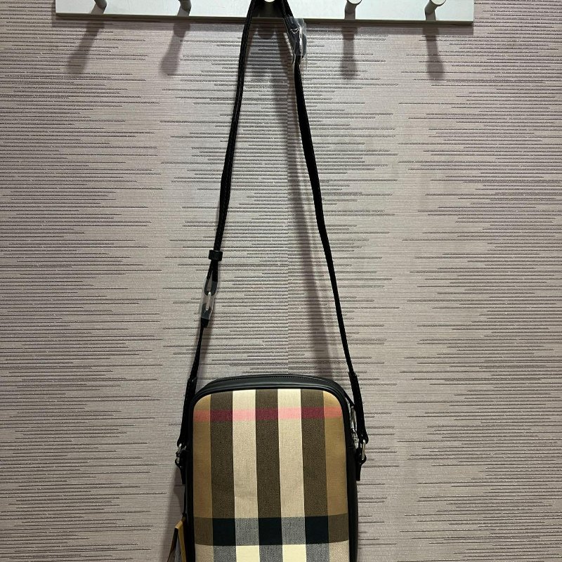 💎Han's house精品服飾💎burberry 格紋 側背包-9