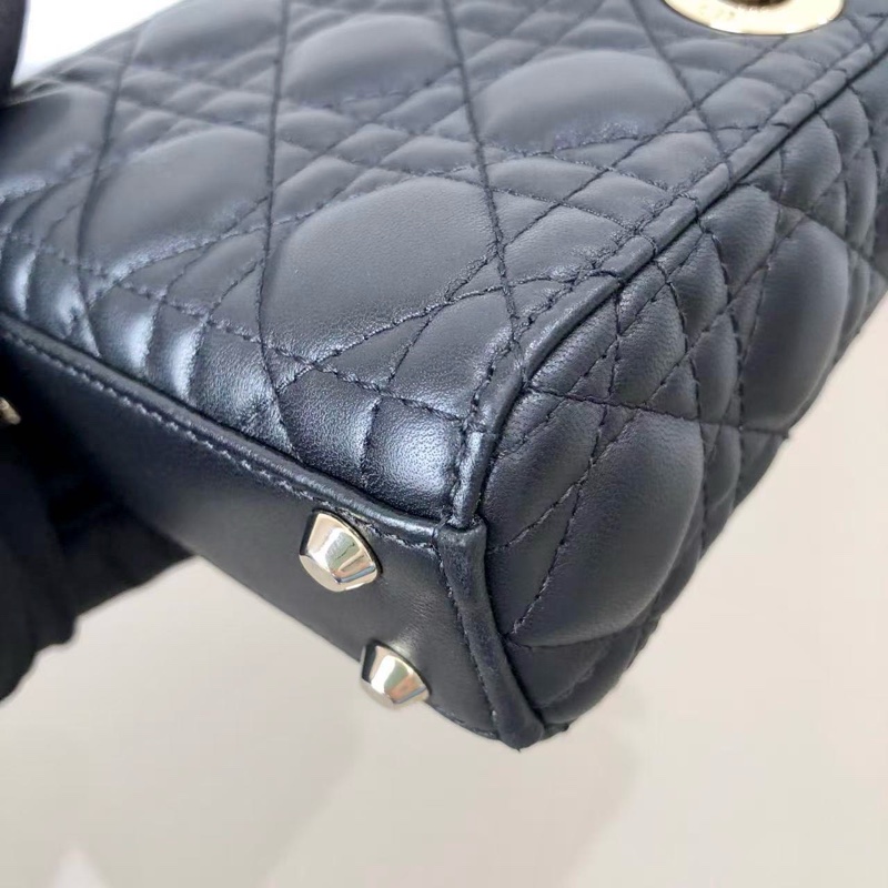 Dior迪奧 Lady Dior超迷你黑金戴妃包-12