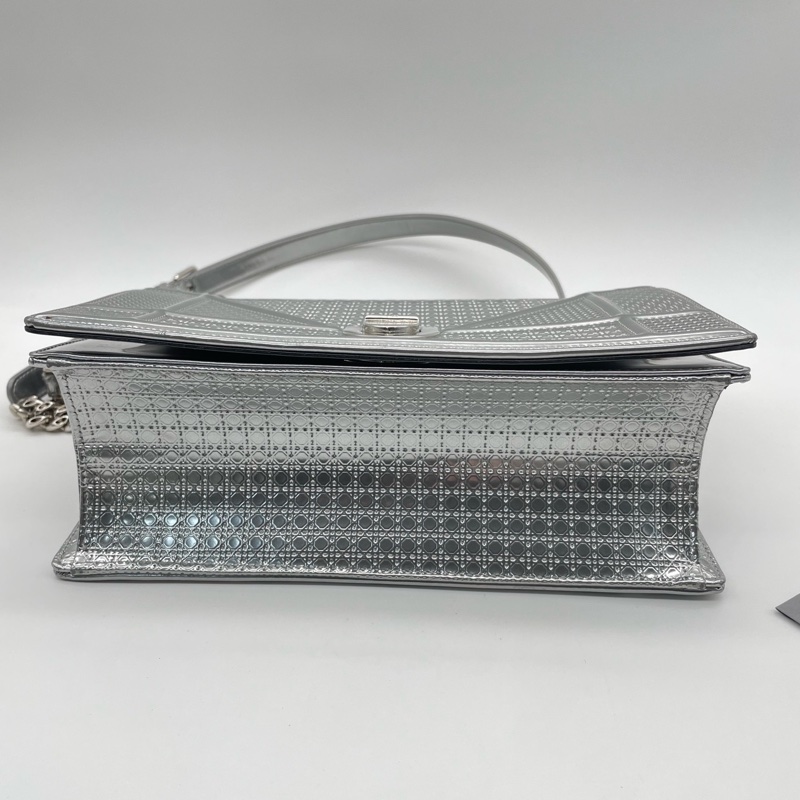 Dior迪奧 Diorrama盾牌包 鏡面銀色 中號-4