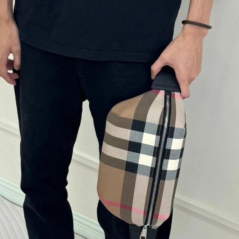 💎Han's house精品服飾💎 burberry 格紋 腰包-3