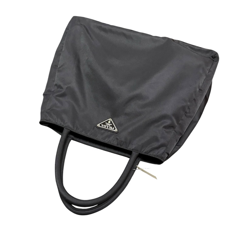 Prada 經典黑色尼龍托特包 Nylon tote bag-1