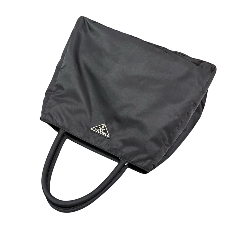 Prada 經典黑色尼龍托特包 Nylon tote bag-2
