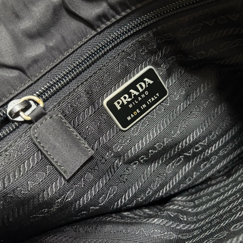 Prada 經典黑色尼龍托特包 Nylon tote bag-22