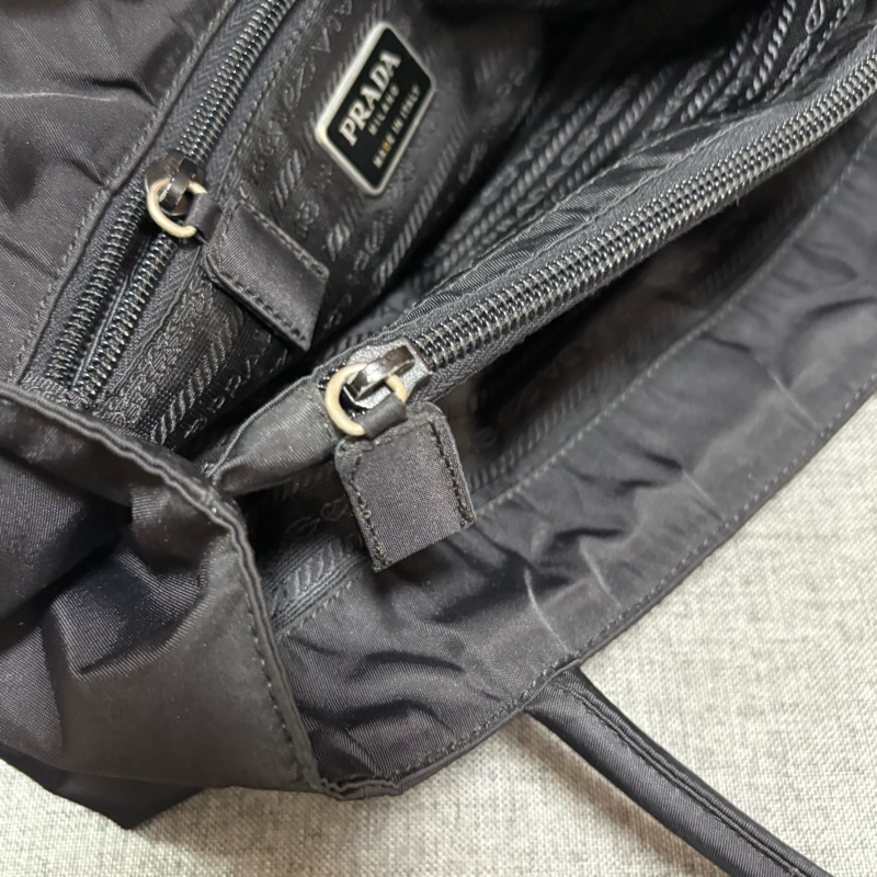 Prada 經典黑色尼龍托特包 Nylon tote bag-24