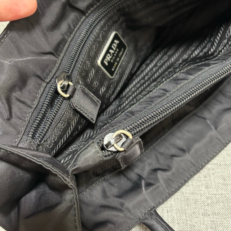 Prada 經典黑色尼龍托特包 Nylon tote bag-25