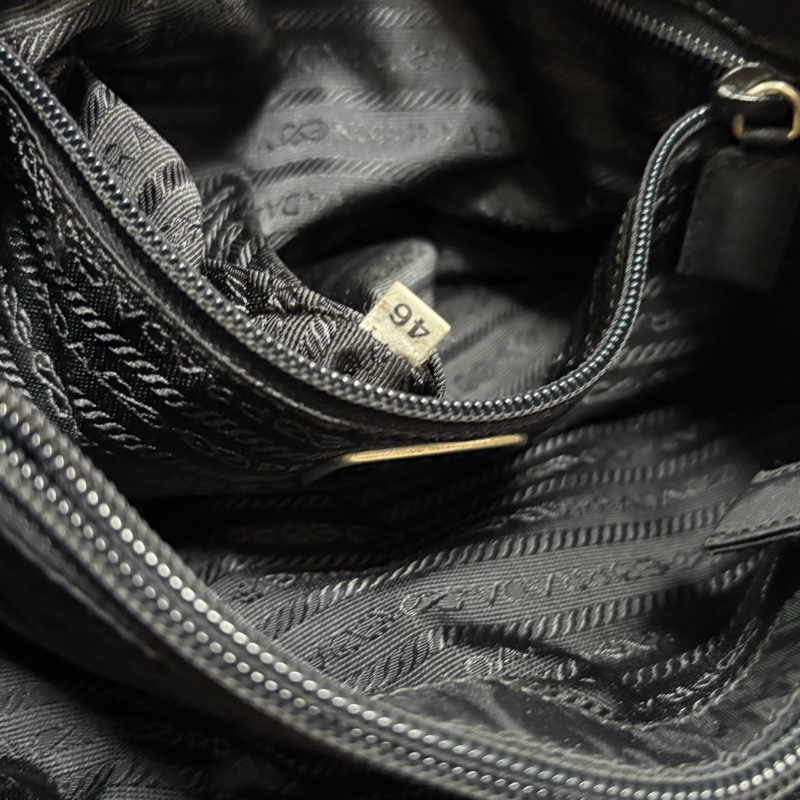 Prada 經典黑色尼龍托特包 Nylon tote bag-31