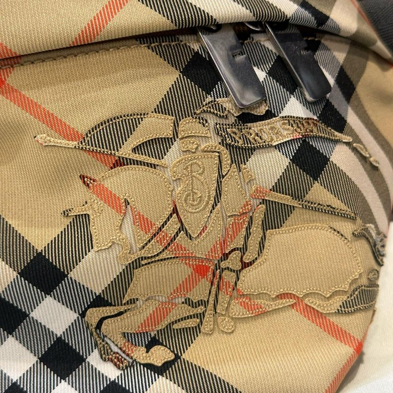 💎Han's house精品服飾💎burberry 刺繡 戰馬 腰包 原價32500-4