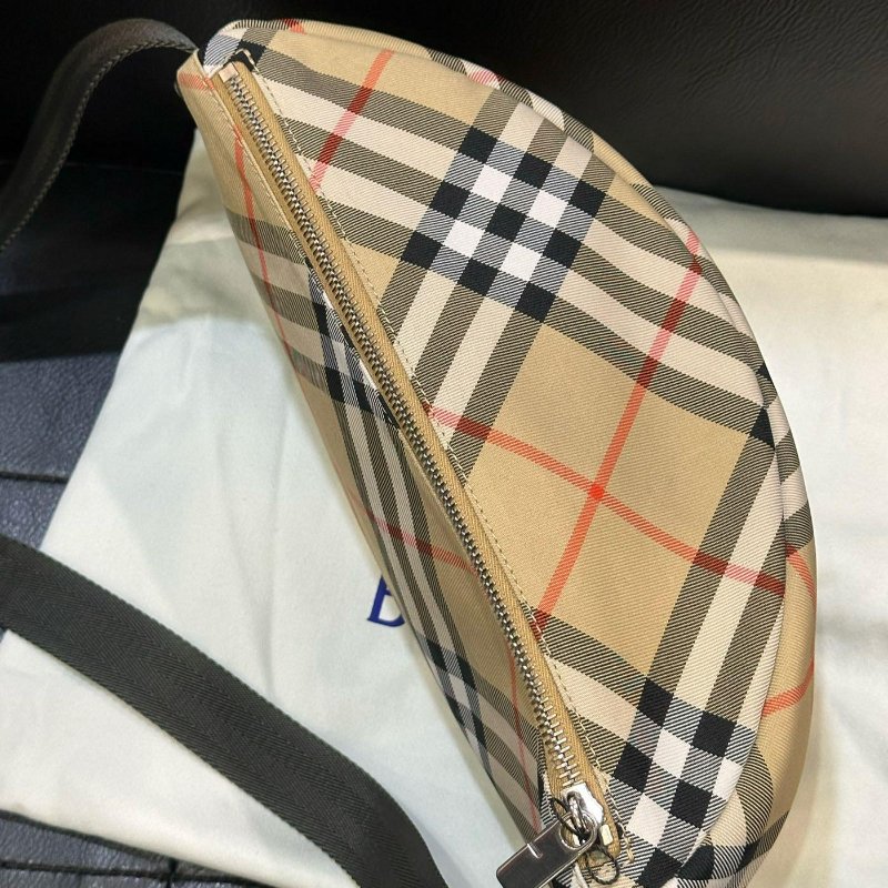 💎Han's house精品服飾💎burberry 刺繡 戰馬 腰包 原價32500-5