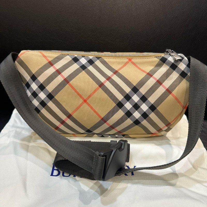 💎Han's house精品服飾💎burberry 刺繡 戰馬 腰包 原價32500-7