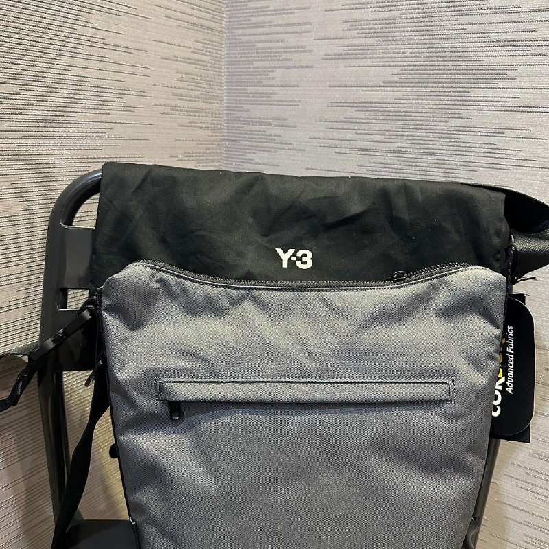 💎Han's house精品服飾💎Y-3 Y3 防水 側背 包 現貨 原價9500-3