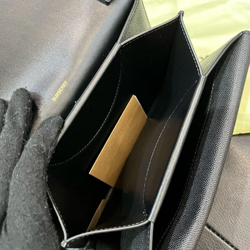 💎Han's house精品服飾💎Burberry TB 荔枝 小牛皮 肩背包 義大利製 現貨 21X14X4CM-3