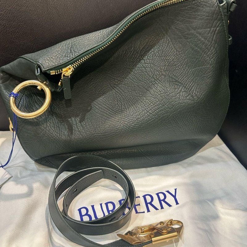 💎Han's house精品服飾💎Burberry 中號 Knight 包 現貨 原價99000-9