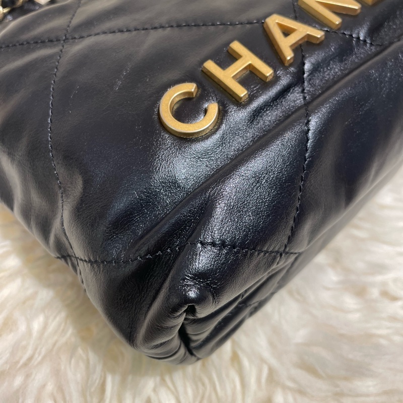 Chanel Mini 22 黑色金字-2