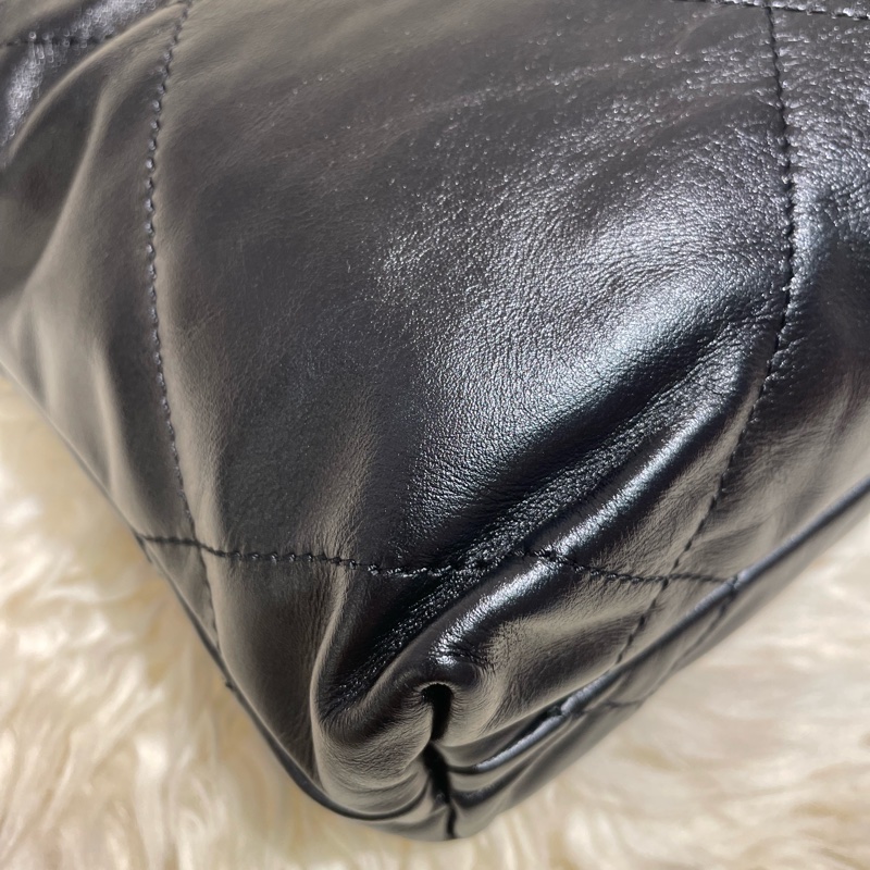 Chanel Mini 22 黑色金字-4