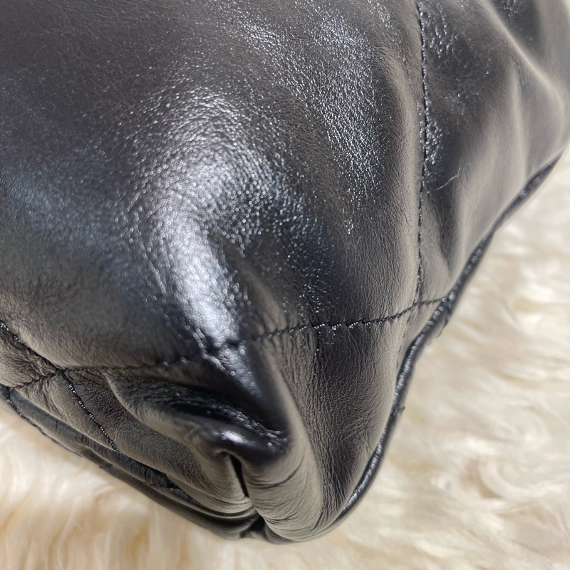 Chanel Mini 22 黑色金字-5