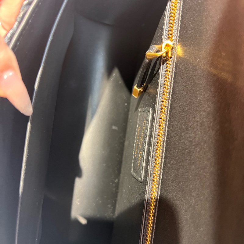 Dior迪奧蒙田褶皺款黑色牛皮-5