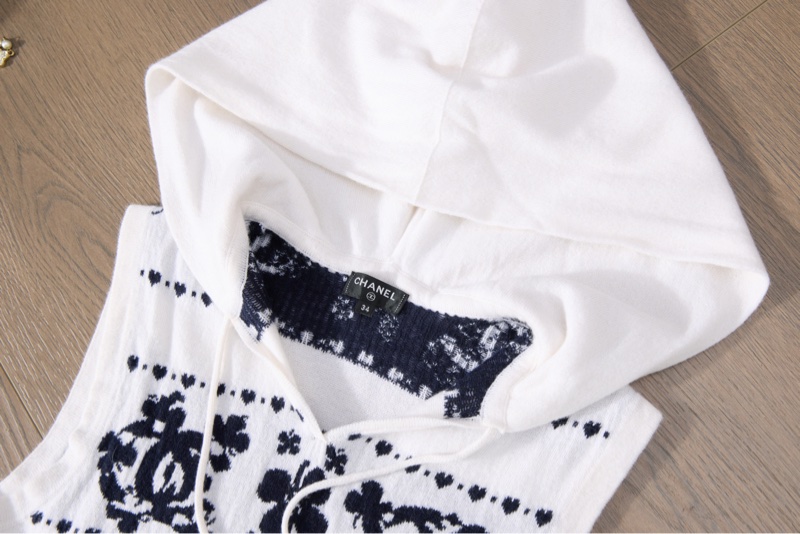 CHANEL 羊毛連帽背心 CC Logo 面料超舒服好搭配-3