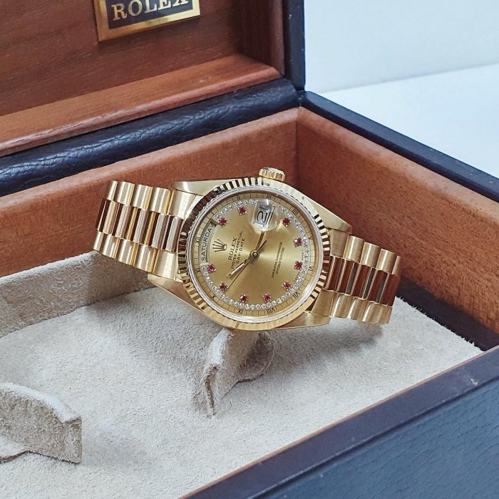 【大眾名錶】ROLEX 勞力士 18238 Day-Date 蠔式18K金 紅蟳錶 市場少見 小紅寶多層鑽面盤 B1092-1