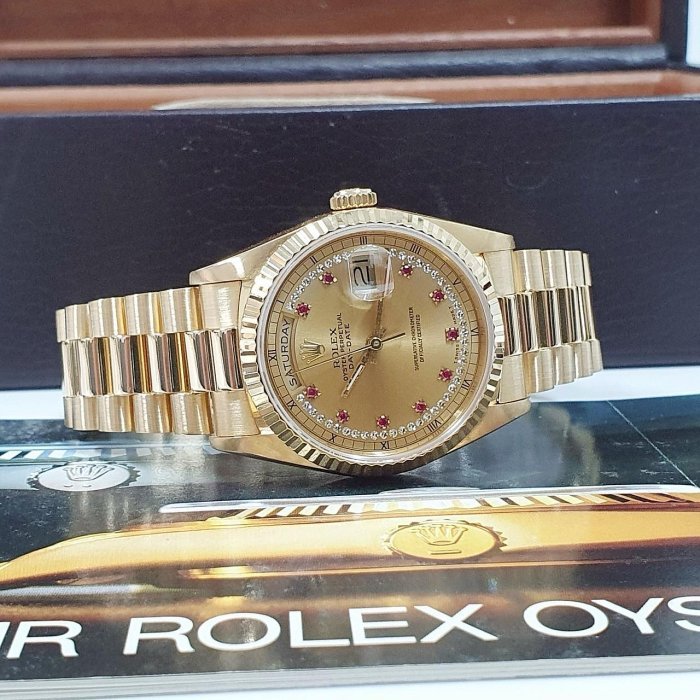 【大眾名錶】ROLEX 勞力士 18238 Day-Date 蠔式18K金 紅蟳錶 市場少見 小紅寶多層鑽面盤 B1092-3