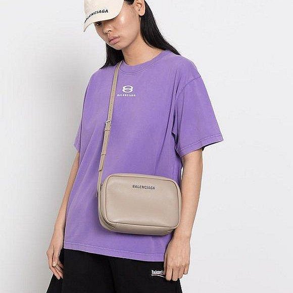 💎Han's house精品服飾💎 Balenciaga 巴黎世家 中號 小牛皮 相機包 原價31000-9