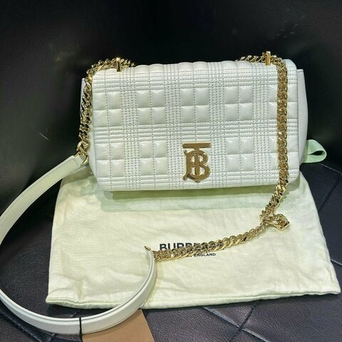 💎Han's house精品服飾💎Burberry TB Lola 荔枝羊皮 鏈條 包 義大製 小號 23x6x13 現貨 原價65000