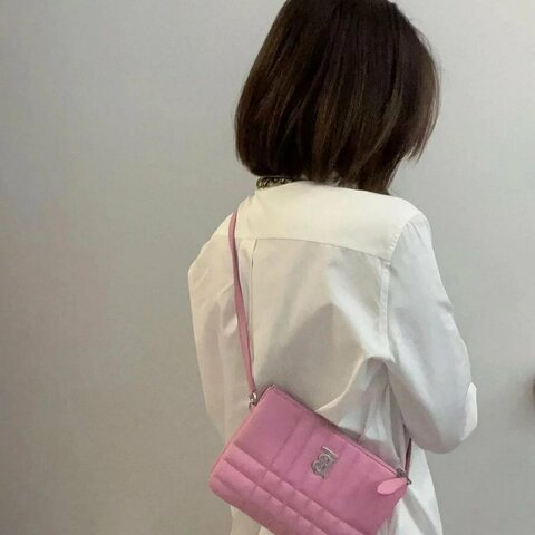 💎Han's house精品服飾💎Burberry Lola TB 小羊皮 荔枝 小牛皮 斜背包 20x14x3cm