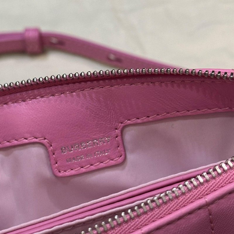 💎Han's house精品服飾💎Burberry Lola TB 小羊皮 荔枝 小牛皮 斜背包 20x14x3cm-4