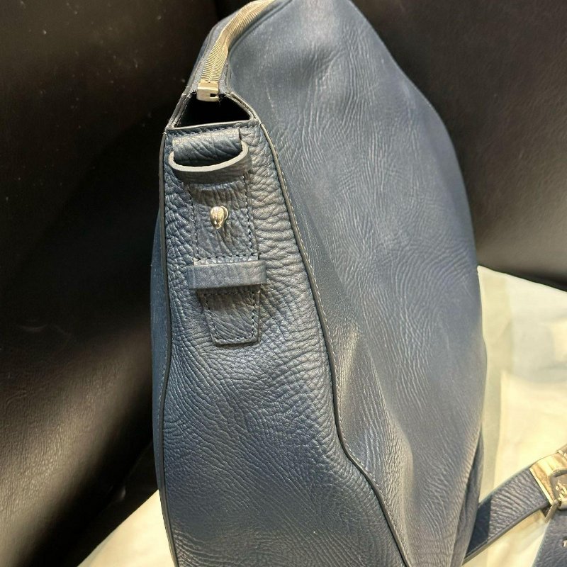 💎Han's house精品服飾💎Burberry 中號 Knight 包 現貨 原價99000 深藍-1