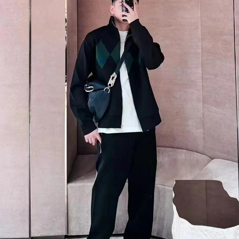 💎Han's house精品服飾💎Burberry 中號 Knight 包 現貨 原價99000 深藍-4