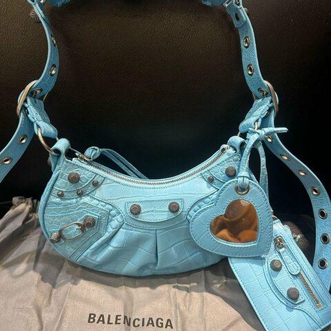 💎Han's house精品服飾💎BALENCIAGA 巴黎世家 小羊皮 鱷魚壓紋 671309 CAGOLE 三合一 肩背包 單肩包 原價83000