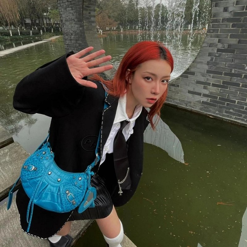 💎Han's house精品服飾💎BALENCIAGA 巴黎世家 小羊皮 鱷魚壓紋 671309 CAGOLE 三合一 肩背包 單肩包 原價83000-4