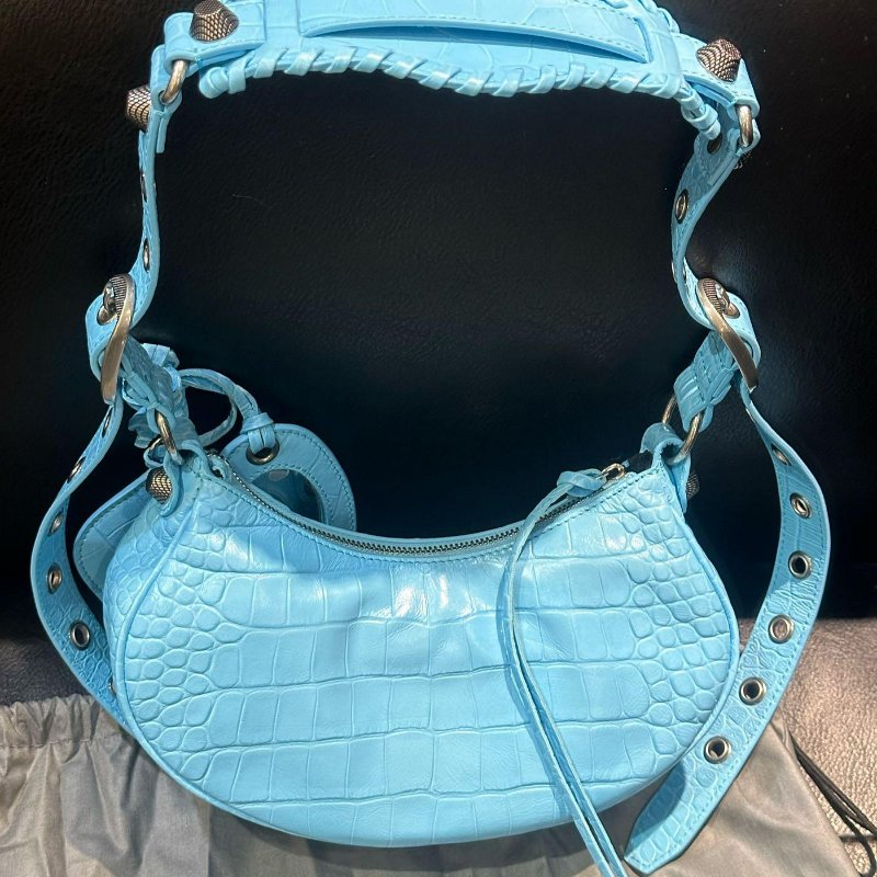 💎Han's house精品服飾💎BALENCIAGA 巴黎世家 小羊皮 鱷魚壓紋 671309 CAGOLE 三合一 肩背包 單肩包 原價83000-8