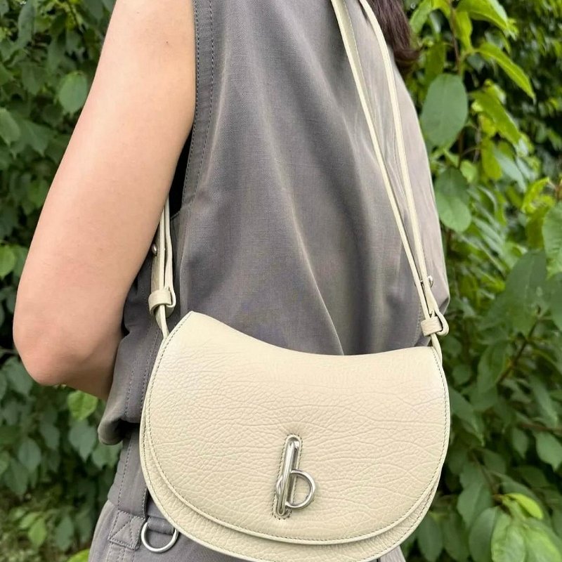 💎Han's house精品服飾💎BURBERRY 迷你 Rocking Horse 肩背包 現貨 原價69000-0