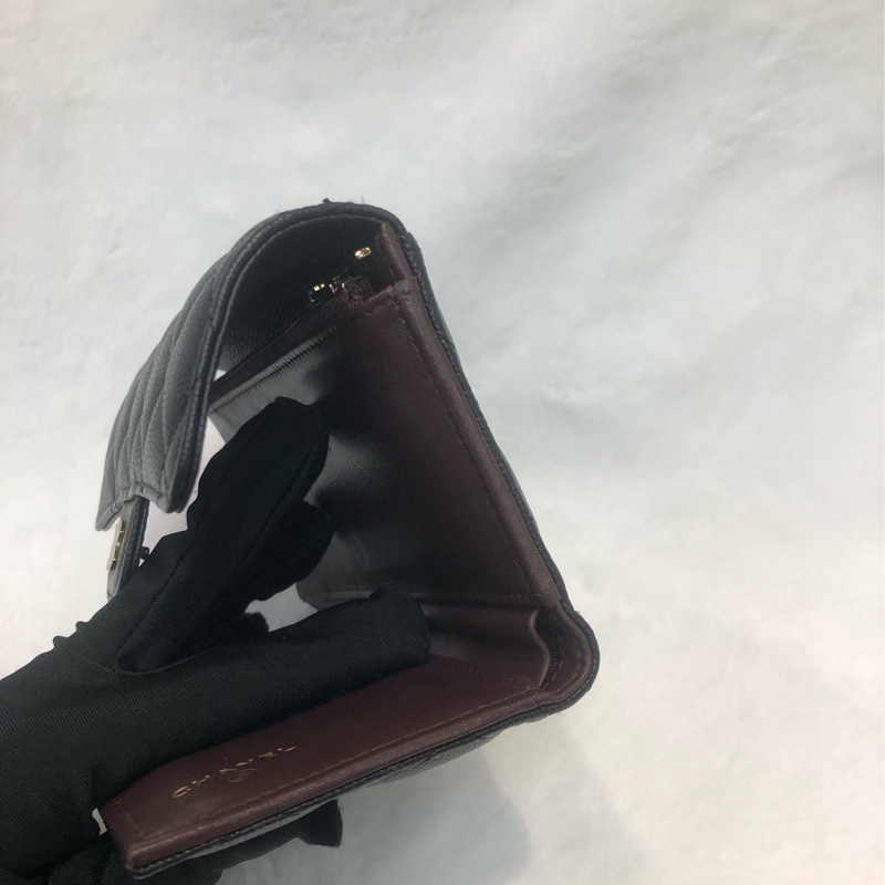 Chanel 黑金荔枝牛中銀包 XC358-3