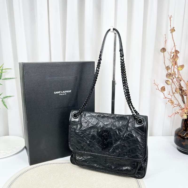 bj yff 專櫃價4.6折！SAINT LAURENT聖羅蘭   D扣 YSL Niki 黑鏈黑標Logo復古皺褶斜挎單肩包-2