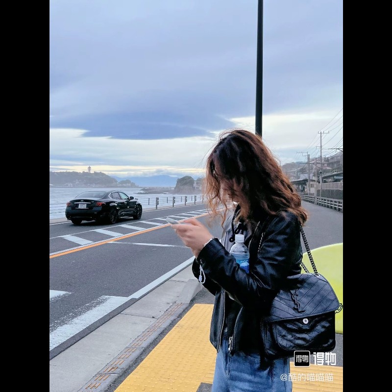 bj yff 專櫃價4.6折！SAINT LAURENT聖羅蘭   D扣 YSL Niki 黑鏈黑標Logo復古皺褶斜挎單肩包-5