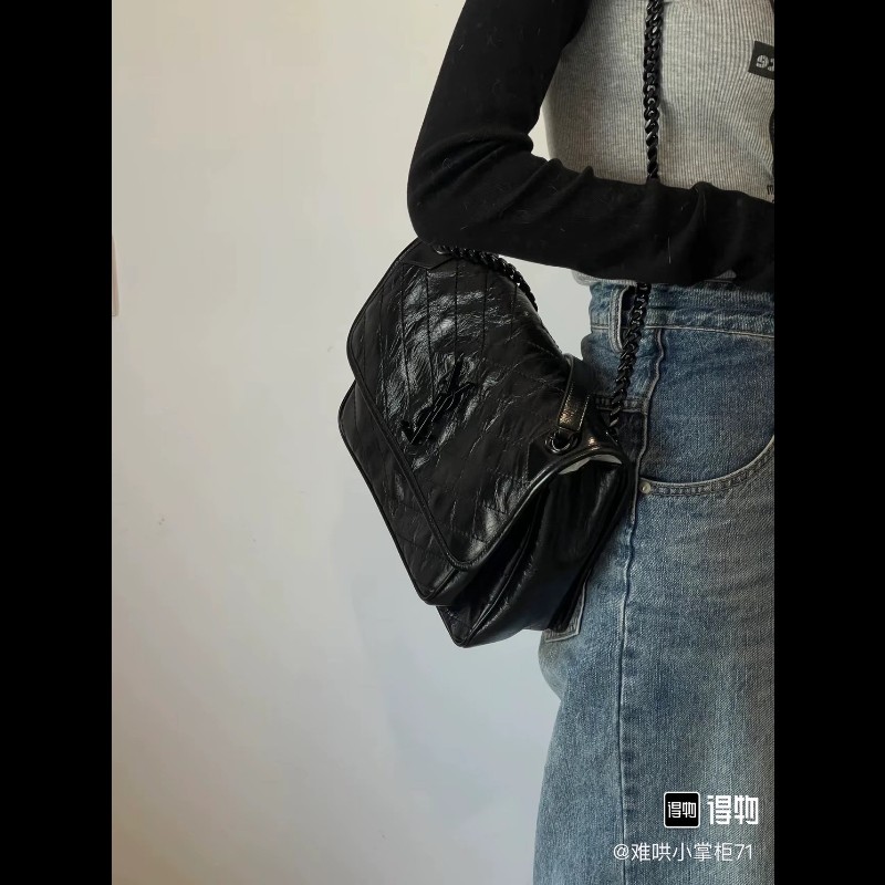 bj yff 專櫃價4.6折！SAINT LAURENT聖羅蘭   D扣 YSL Niki 黑鏈黑標Logo復古皺褶斜挎單肩包-7