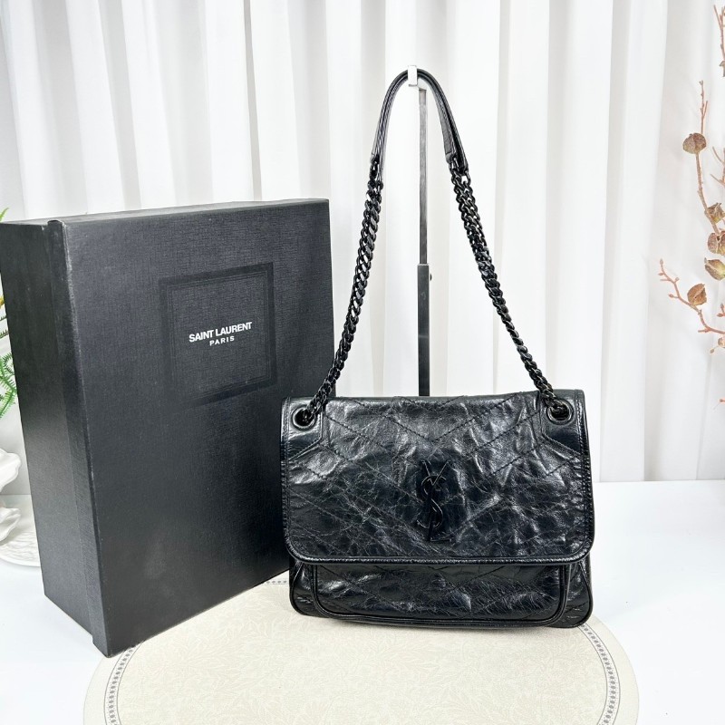 bj yff 專櫃價4.6折！SAINT LAURENT聖羅蘭   D扣 YSL Niki 黑鏈黑標Logo復古皺褶斜挎單肩包-8