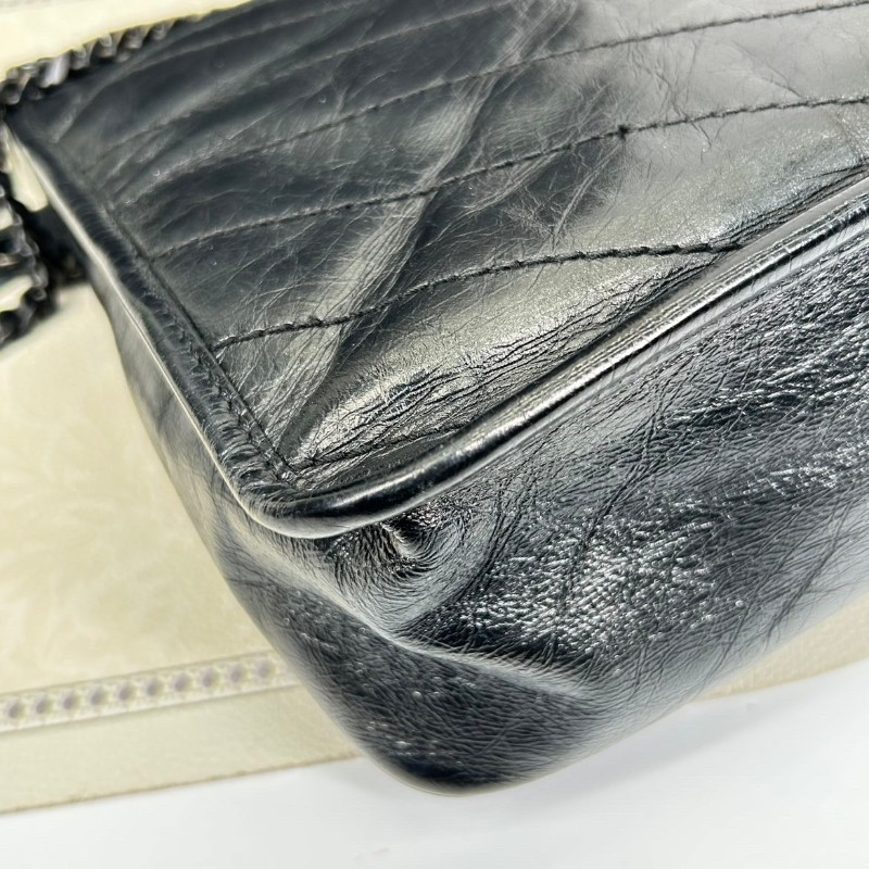 bj yff 專櫃價4.6折！SAINT LAURENT聖羅蘭   D扣 YSL Niki 黑鏈黑標Logo復古皺褶斜挎單肩包-11