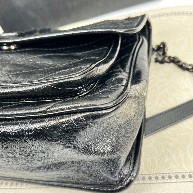 bj yff 專櫃價4.6折！SAINT LAURENT聖羅蘭   D扣 YSL Niki 黑鏈黑標Logo復古皺褶斜挎單肩包-12