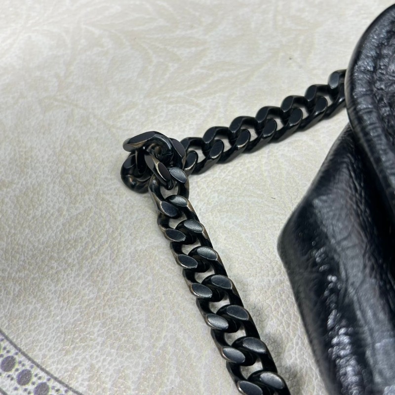 bj yff 專櫃價4.6折！SAINT LAURENT聖羅蘭   D扣 YSL Niki 黑鏈黑標Logo復古皺褶斜挎單肩包-21