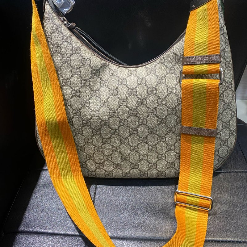 💎Han's house精品服飾💎 GUCCI Attache 702823 多種揹法 肩背包 側背包 原價92000-1